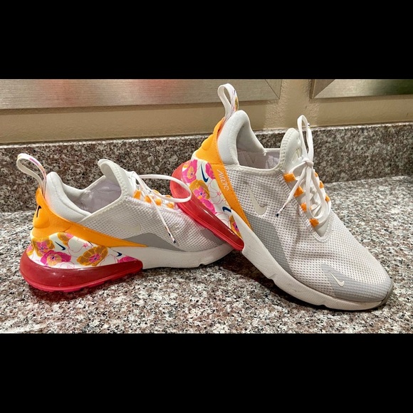 COPY - COPY - Nike Air Max 270 SE Floral - Picture 3 of 4